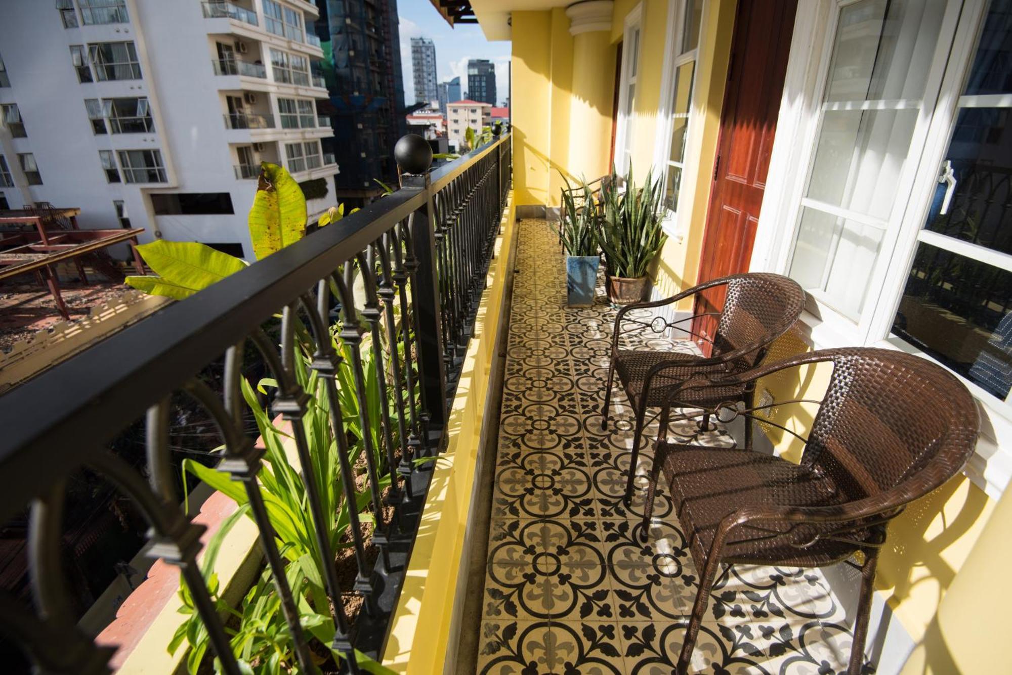 Khmer Surin Boutique Guesthouse Phnom Penh Exterior foto